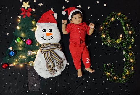 Nine months Santa claus Snowman Santa Claus Baby Photoshoot, Snowman Baby Photo Shoot, Santa Claus Photoshoot Ideas, Santa Claus Photography, Christmas Baby Photoshoot, Festival Photoshoot, Monthly Photoshoot, 5 Month Baby, Snowman Baby