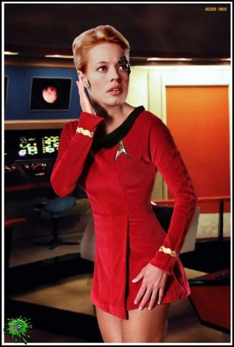 Star Trek Crew, Star Trek Uniforms, Star Trek Cast, Jeri Ryan, Star Trek Tv, Star Trek Original Series, Star Trek Images, Star Trek Characters, Star Trek Cosplay