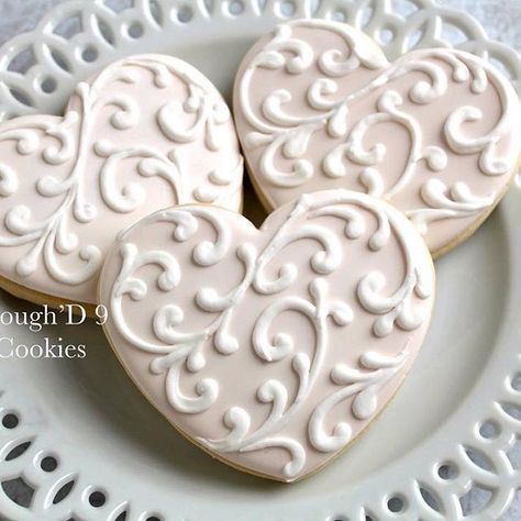 Sugar Cookie Recipe For Decorating, Sugar Cookies With Sprinkles, Sour Cream Sugar Cookies, Vegan Sugar Cookies, Chocolate Sugar Cookies, Paint Cookies, Chewy Sugar Cookies, Sugar Cookie Frosting, Easy Sugar Cookies