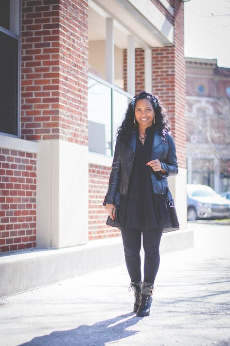 Poetry Night Outfit Black Women, Black Shirt Dress Outfit Casual, All Black Winter Outfit, Black Ankle Boots Outfit, Long Shirt Outfits, Modest Attire, Sweenee Style, Easy Outfit Ideas, Shirt Dress Outfit