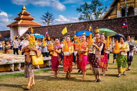 Buon That Luang, Vientiane, Laos | Laotian wearing their bes… | Flickr Lao People, Laos Country, Laos Culture, Pakse, Harvest Festivals, Vientiane Laos, Vang Vieng, Mountains At Night, Laos Travel