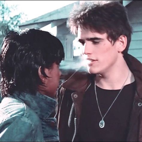 Dally And Johnny, S E Hinton, Young Matt Dillon, Matt Dallas, The Outsiders Imagines, Johnny Cade, The Outsiders Cast, 80s Actors, Stay Gold Ponyboy