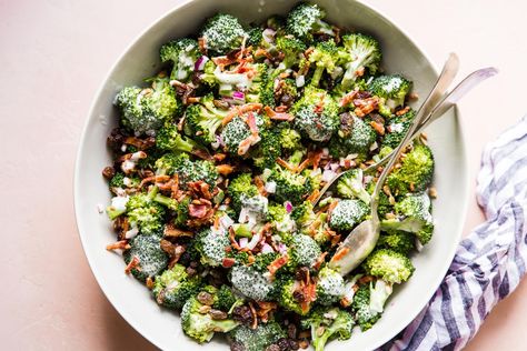 Ww Salads, Crunchy Broccoli Salad, Chicken Salad Chick, Easy Broccoli Salad, Barbecue Food, How To Make Broccoli, Modern Proper, Salad Chicken, Raw Broccoli