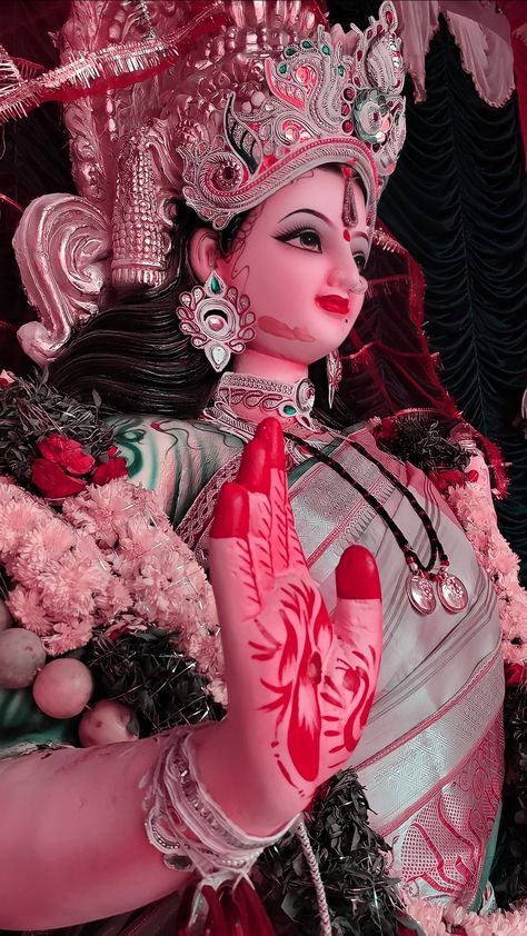 Matarani Navratri, Navratri Image Hd, Compass Wallpaper, Navratri Devi, माता रानी, Navratri Devi Images, Mata Ji, Saraswati Photo, Maa Durga Photo