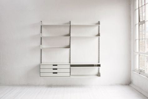 Dieter Rams Design, Minimal Homes, Shelves Office, Modern Tv Wall, Ikea Shelves, Wall Shelves Design, Modular Shelving, White Room, Wall Systems