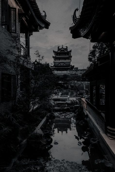 Japanese Gothic Aesthetic, Toji Wallpaper Aesthetic Dark, Aes Background, The Bone Shard Daughter, Ancient Chinese Aesthetic, Castles Crumbling, Ancient China Aesthetic, China Aesthetic, Action Wallpaper