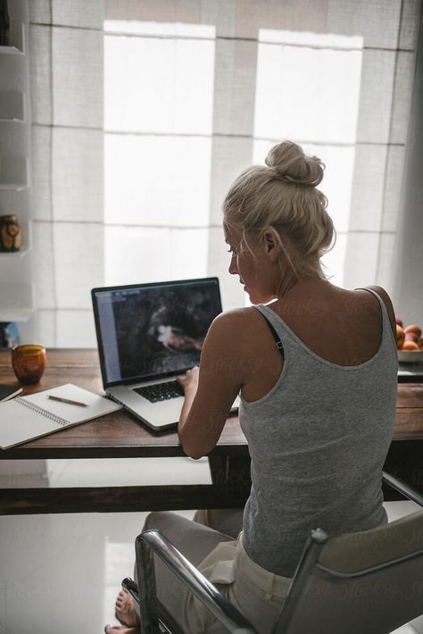 Woman Working With Photos On Her Laptop by Lumina Future Board, Digital Economy, Finance Jobs, Jobs For Women, Selfie Poses Instagram, Photo Work, Rose Photos, Blog Inspiration, Blonde Women