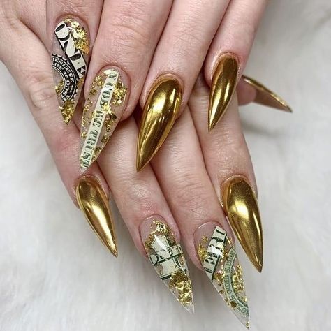 Las Vegas Nails Ideas, Money Nails Designs, Luxury Nail Salon, Models Without Makeup, Las Vegas Nails, Photos Of Models, Money Nails, Vegas Luxury, Gold Dollar