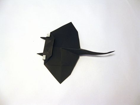 Origami Manta Ray | Designed and folded by Mindaugas Cesnavi… | Mindaugas Cesnavicius | Flickr Origami Decor, Origami And Kirigami, Manta Ray, Origami Crafts, Kirigami, Origami