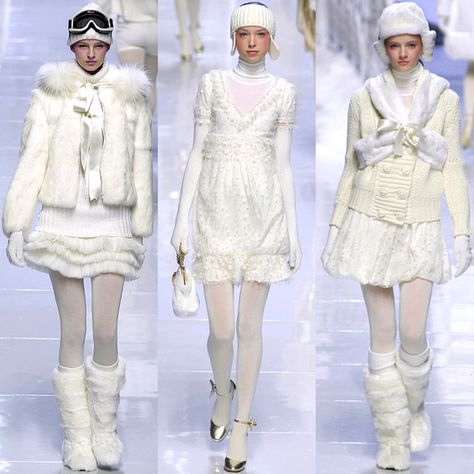 Snow Bunny Aesthetic Outfits, White Tights Outfit Winter, 00s Runway, Winter Fashion Show, Snow Style, Wool Tights, Winter Princess, Runway Outfits, Gyaru Fashion