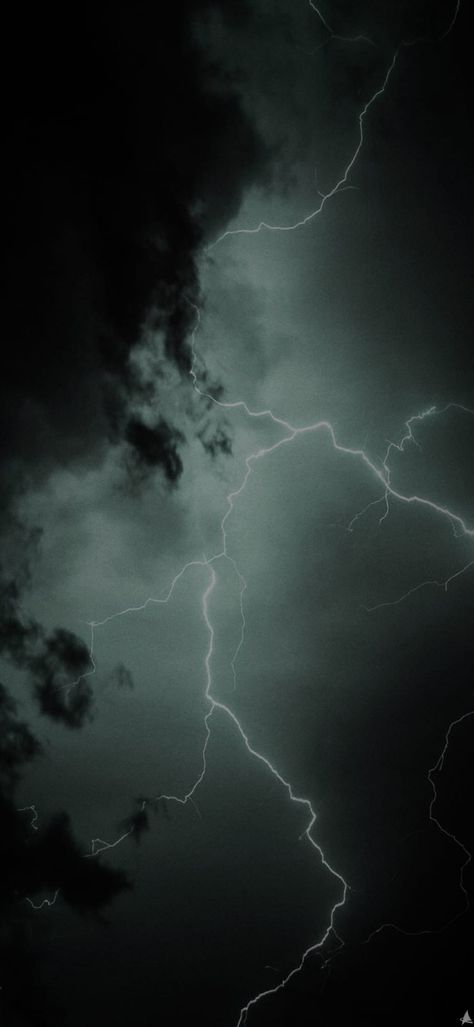 Pictures Of Lightning, Lightning Photos, Lightning Photography, Dark Green Wallpaper, Dark Landscape, Black Aesthetic Wallpaper, Tumblr Wallpaper, Cool Backgrounds, Green Wallpaper