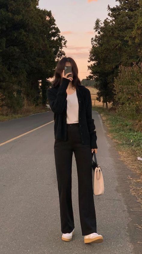 Simple Casual Outfits, Korean Outfit Street Styles, Casual College Outfits, Korean Casual Outfits, Everyday Fashion Outfits, Casual Day Outfits, Quick Outfits, Korean Girl Fashion, Stylish Work Outfits