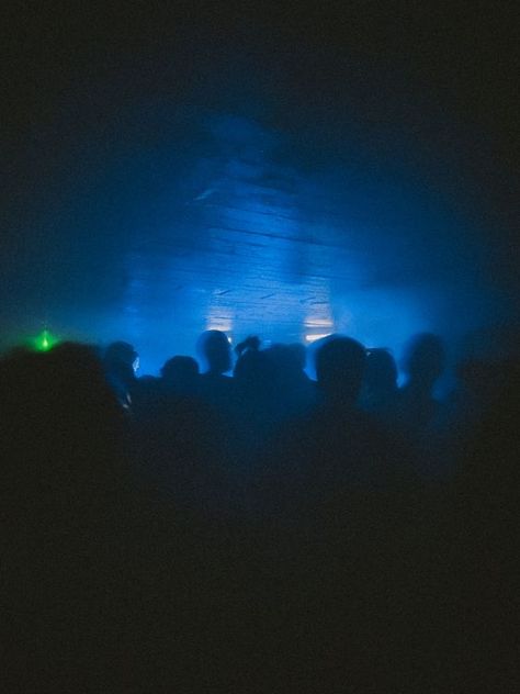 Rave Scene Aesthetic, Warehouse Party Rave, Rave Aethstetic, Warehouse Rave Aesthetic, Rave Asthetic Picture, Techno Club Aesthetic, Rave Astethic, Techno Party Aesthetic, Dark Techno Aesthetic