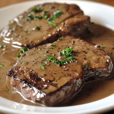 Frank Sinatra’s Preferred Delicacies Revealed Steak Diane Recipe, Veal Milanese, Tenderloin Steak, Beef Salad, Classic Italian Dishes, Beef Tenderloin, Dinner Themes, Steak Dinner, Beef Recipes For Dinner