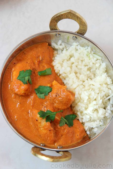 keto butter chicken served in a delicious low carb tomato sauce and served with cauliflower rice Keto Butter Chicken, Butter Chicken Sauce, Chicken Sauce, Healthy Weeknight Dinners, Butter Chicken Recipe, Roasted Chicken Breast, Sauce For Chicken, Chicken Curry, Low Carb Yum