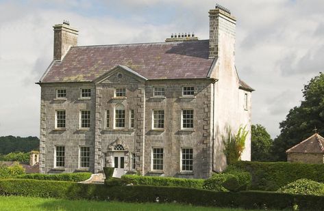 Country Life chooses two romantic Irish country houses for sale in the undiscovered Midlands Irish Country House, Irish Houses, English Houses, Irish Country, Irish Cottage, Georgian Architecture, Country Houses, Georgian Homes, English House