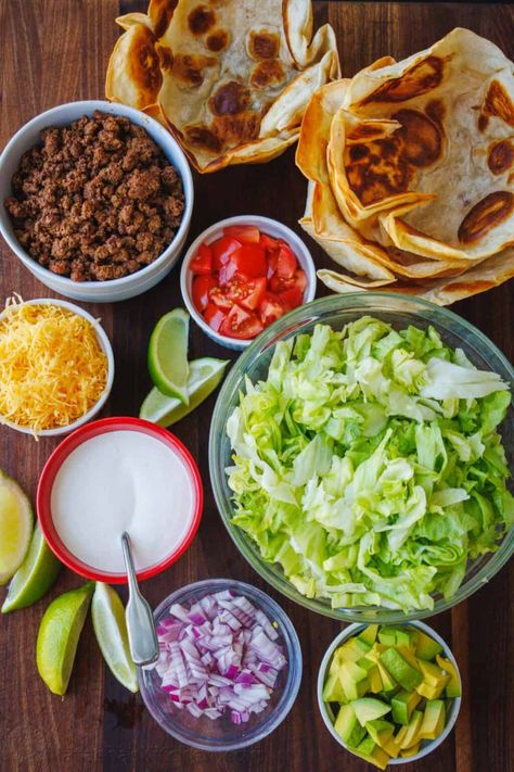 Best Taco Salad, Taco Shell Recipe, Easy Taco Salad Recipe, Taco Salad Dressing, Taco Salad Ingredients, Honey Mustard Salad Dressing, Healthy Food Chart, Salsa Salad, Taco Salad Bowls