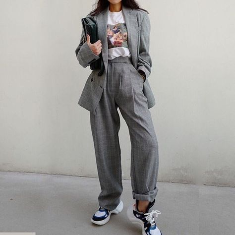 Double check ! New arrivals! Plaid #suit #workit #frankiegirl #thefrankieshop Suits And Sneakers, Hell Fire, Gray Suit, Photo Inspo, Outfits Ideas, 90s Fashion, Look Fashion, Karl Lagerfeld, Aesthetic Clothes