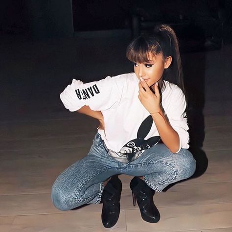 Ariana Grande Pfp, Ariana Grande 2016, Ariana Grande Dangerous Woman Tour, Ariana Grande Looks, Ariana Grande Mac, Dangerous Woman Era, Ariana Grande Facts, Grammy Dresses, Ariana Grande Images