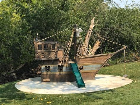 Private Build A Pirate Ship, Build A Pirate, Kids Pirate Ship, Pirate Ship Playhouse, Diy Kids Playground, Mini Cottage, Garden Archway, Tree House Kids, Cool Tree Houses