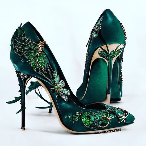 Black And Green Heels, Green Bridal Heels, Green Prom Shoes, Vine Heels, Dark Green Heels, Wicked Premiere, Decorative Shoes, Fairytale Shoes, Diy Heels