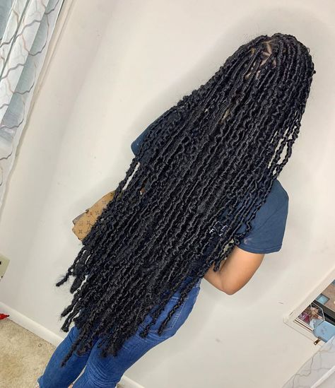 Mesh Braids, Medium Butterfly Locs, Long Distressed Locs, Butterfly Locs Long, Hair Styles Weave, 40 Year Old Hair Styles, Locs Long, Locs Black Women, Summer Hair Styles