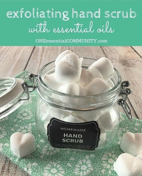 Easy homemade hand scrub recipe with essential oils to exfoliate dry skin. All natural, inexpensive, & easy to make. Adorable, free printable labels - Great for DIY gifts! man, gardener, mechanic, Christmas, Mother's Day. Made with Epsom salt, baking soda, and lemon and lavender essential oil. #essentialoils #essentialoilrecipes #essentialoilDIY #handscrub #naturalDIY #easyDIY #naturalbeauty Homemade Hand Scrub, Hand Scrub Recipe, Hand Scrub Homemade, One Essential Community, Gifts For Men Diy, Exfoliating Facial Scrub, Diy Dry Shampoo, Baking Soda And Lemon, Face Scrub Homemade