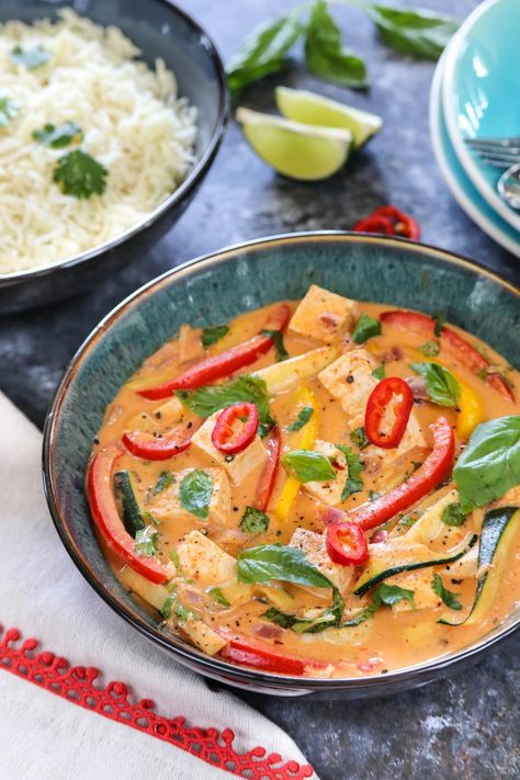 Tofu Red Curry, Vegan Thai Red Curry, Curry With Tofu, Thai Red Curry Recipe, Best Tofu Recipes, Red Curry Recipe, Thai Curry Recipes, Rice And Vegetables, Curry Recipes Vegetarian