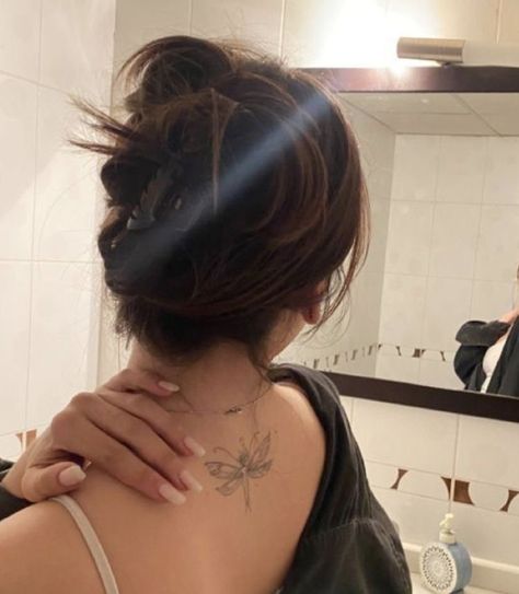 Upper Back Tattoos, Horoscope Tattoos, Stomach Tattoos, Classy Tattoos, Dainty Tattoos, Girly Tattoos, Subtle Tattoos, Dream Tattoos, Elegant Tattoos