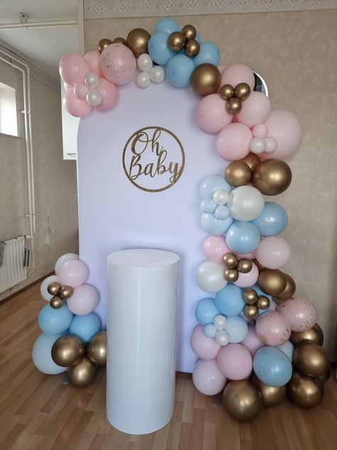 Backdrop genderreveal blue balloons pink balloons Pink Blue White Gold Balloon Garland, Gender Reveal Arch Backdrop, Gender Reveal Backdrop Ideas, Baby Backdrop Ideas, Gender Reveal Backdrop, Golden Balloons, Baby Shower Roses, Gender Reveal Baby Shower Themes, Baby Gender Reveal Party Decorations