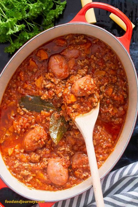 Italian Meat Sauce, Traditional French Recipes, South Italy, Meat Sauce Recipes, Recipe Italian, Italian Meats, Italian Life, International Food, Cuisine Recipes