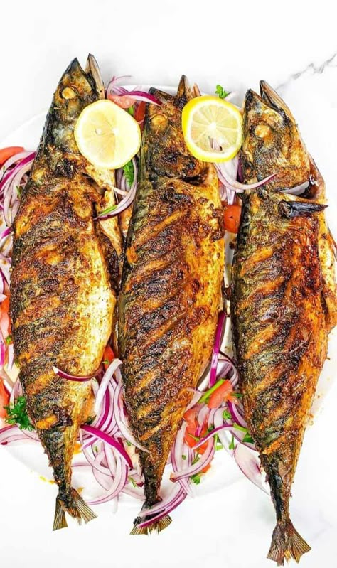 Whole Mackerel Fish Recipes, Bbq Fish Grill, Grilled Mackerel Fish Recipes, Sea Food Pictures, Croaker Fish Recipes, Whole Mackerel Recipe, Baked Mackerel, Mackerel Recipe, Grilled Mackerel