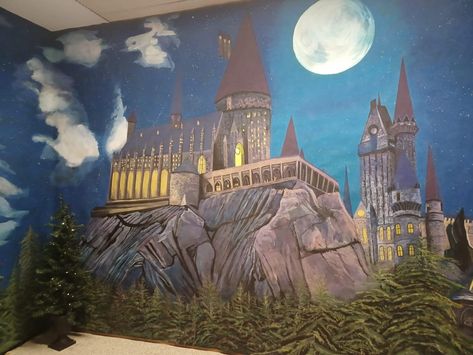 Painting Ideas Harry Potter, Harry Potter Nursery, Prom 2022, Harry Potter Decor, Theme Wall, Harry Potter Room, Harry Potter Theme, Inspirational Wall Art, Nursery Art