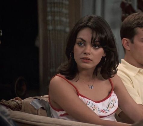 Jackie Burkhart, 70s Show, Fashion Moments, Mila Kunis, Short Hair, Hobbies, Hair