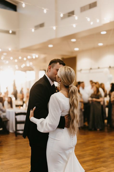 Long Curled Ponytail Wedding, Bride Sleek Ponytail, Slick Ponytail Bride, Formal Curled Ponytail, Slick Ponytail Wedding Hair, Simple Prom Ponytail, Long Wedding Ponytail, Chic Ponytail Wedding, Slick Bridal Ponytail