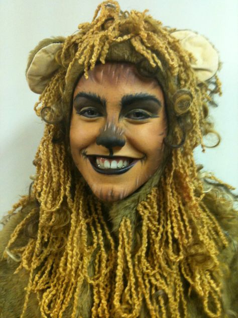 Wizard Of Oz Makeup Ideas, Wizard Of Oz Makeup, Wizard Of Oz Costume Ideas, Oz Büyücüsü, Wizard Of Oz Lion, Lion Makeup, The Wizard Of Oz Costumes, Wizard Of Oz Costume, Oz Costume