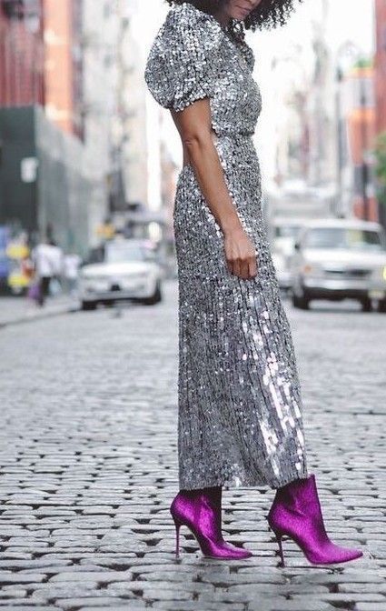 Sequin Dress With Boots, Long Prom Hair, Prom Nail Inspo, Sequin Dress Outfit, Prom Fashion, Hairstyles Prom, Leandra Medine, Hair Prom, Prom Hairstyles For Long Hair