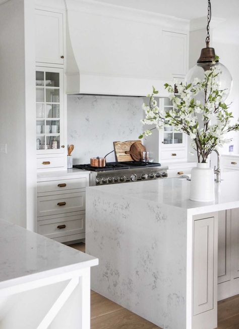 Waterfall Countertop, Classic Kitchen, Home Luxury, Kitchen Marble, Favorite Kitchen, Counter Tops, White Cabinets, Benjamin Moore, Beautiful Kitchens