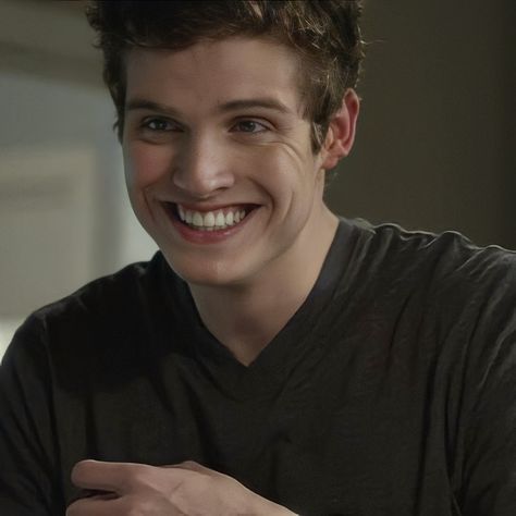 Issac Lahey Icons, Isaac Lahey Aesthetic, Daniel Sharman Aesthetic, Isaac Lahey Icon, Daniel Sharman Icons, Issac Lahey Gif, Issac Teen Wolf, Teen Wolf Movie Cast, Daniel Sharman Teen Wolf