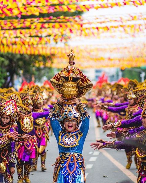 Festival Dance Philippines, Sinulog Festival Costume, Festival Costumes In The Philippines, Filipino Culture Aesthetic, Festival In The Philippines, Filipino Festival, Philippine Festivals, Sinulog Festival, Philippine Mythology