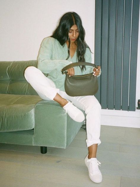 This M&S Bag Looks So Expensive—and It Goes With Everything Pistachio Green Outfit, Soft Green Outfit, Top Model Fashion, Mint Fashion, Fashion Trend Inspiration, Wealthy Women, Sneaker Outfits, 2020 Fashion Trends, Rich Women