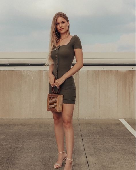 Summer outfit ideas olive green dress. Dressy date night outift ideas. Wooden bag outfit ideas. #olivegreen #dresses #dressesforwomen #woodenbag #summerstyle #summerootd #summeroutfit #bodycondresses #houston #citystyle Olive Green Dress Outfit, Green Dress Outfit, Green Bodycon Dress, Black Thigh High Boots, Olive Dress, Olive Green Dresses, Simplicity Dress, Unique Outfit, Interesting Outfits