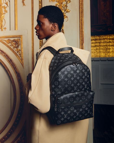 Mochila Louis Vuitton, Backpack Louis Vuitton, Backpacks For Men, Luxury Backpack, Mens Backpack Travel, Louis Vuitton Backpack, Trunk Bag, Latest Bags, Duffle Bag Travel