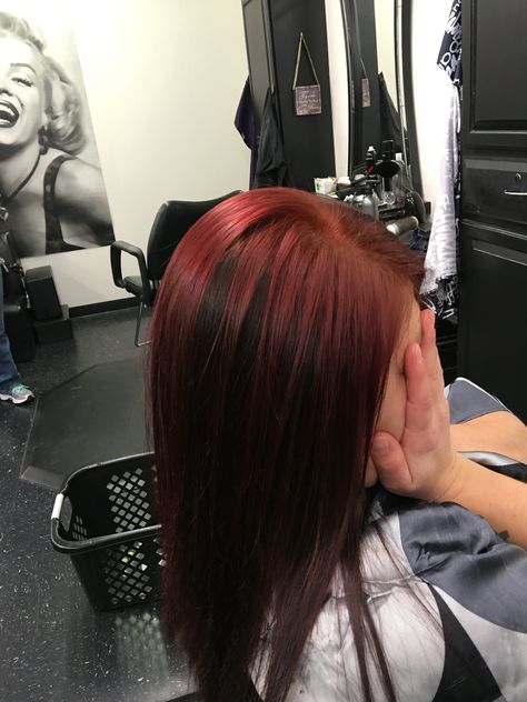 Brighter roots faded to a darker red and dark brown  peek-a-boo on side ❤️ Red Roots Brown Hair, Red Roots Hair, Red Roots, Red Ghost, Red Brown Hair, Roots Hair, Dark Brown Hair, Brunette Hair, Peek A Boo