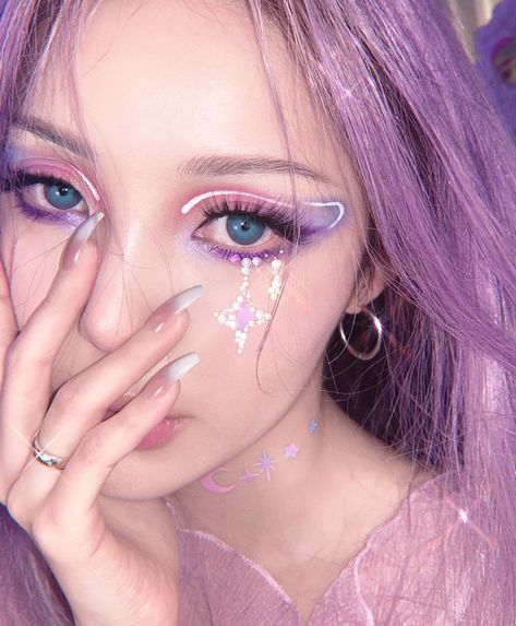 Purple Makeup Looks, Pony Makeup, Ulzzang Makeup, Star Makeup, Purple Makeup, Ethereal Makeup, Dope Makeup, Mermaid Makeup, Creative Eye Makeup