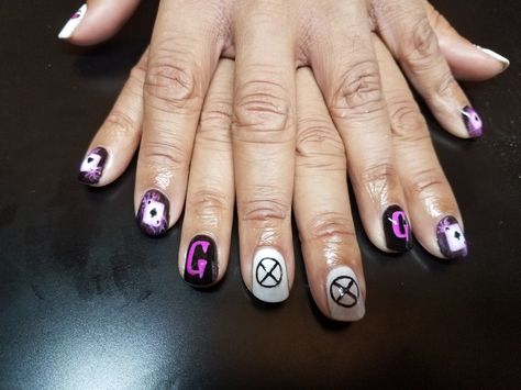 X-Men Freehand Gambit nail design by Leah Betts X Men Nails Art, X Men Nails, X Men Gambit, Men Nails, Xmen Comics, Nails Desing, Design Nail, Xmen, Nails Ideas