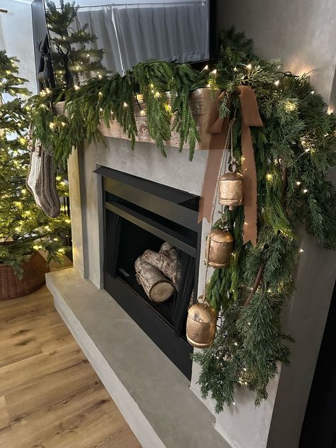 Raz Christmas Cluster Lights … curated on LTK Christmas Fireplace Garland, Christmas Fireplace Mantels, Fireplace Garland, Cozy Christmas Decor, Christmas Fireplace Decor, Christmas Mantle Decor, Cluster Lights, Pine Garland, Modern Christmas Decor