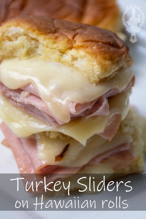 Cold Turkey Sliders On Hawaiian Rolls, Mini Turkey Sandwiches For Parties, Turkey And Swiss Sliders Kings Hawaiian, Turkey Sliders Recipes Hawaiian Rolls Easy, Kid Friendly Sliders, Turkey Sliders On Hawaiian Rolls Easy, Hawaiian Roll Sliders Turkey, Turkey Swiss Sliders, Turkey Sliders Recipes