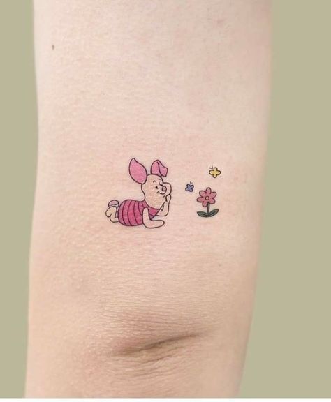 Winnie The Pooh Piglet Tattoo, Piglet And Pooh Tattoo, Piglet Tattoo Ideas, Winnie The Pooh And Piglet Tattoo, Slay Tattoo, Winnie The Pooh Tattoo Ideas, Pig Tattoos, Piglet Tattoo, Tiny Disney Tattoo