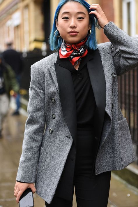 Why I'm Convinced A Silk Scarf Is The New Red Lip Silk Scarf Outfit, Styling Hacks, Bright Scarf, Red Silk Scarf, Jackie O Style, My Twenties, Silk Scarf Style, The Zoe Report, Scarf Outfit